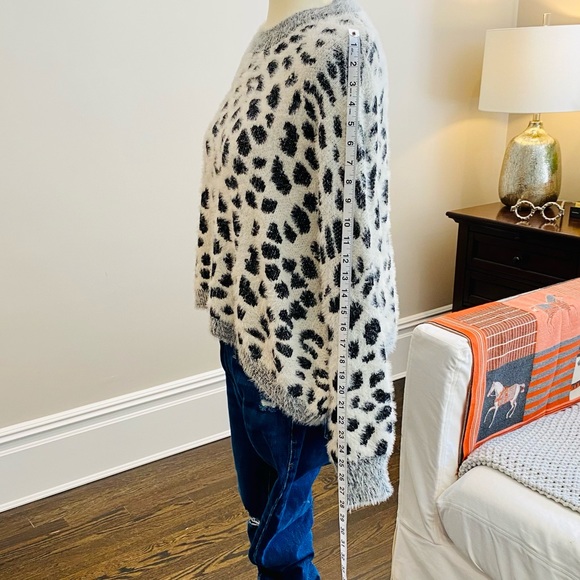 ANDTHEWHY Hear Me Roar Sweater - Picture 11 of 16